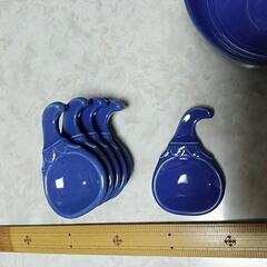 お茶碗？　どんぶり？　お椀？　７個　と　箸置き？　醤油皿？　６個の画像