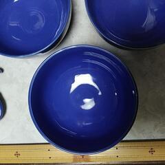 お茶碗？　どんぶり？　お椀？　７個　と　箸置き？　醤油皿？　６個の画像