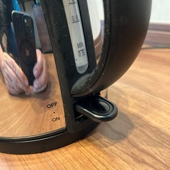 HONDAのロゴ入り電気ケトルの画像