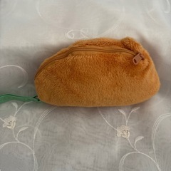 カピバラさんのポーチの画像