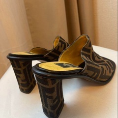 [美品] FENDI ズッカ柄 サンダルレディース37 1/2 (24.5cm)の画像