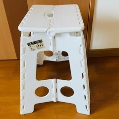 折りたたみ椅子　踏み台　キャンプ用　の画像
