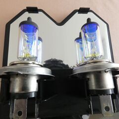 中古品！ BOSCH H4 ハロゲン ヘッドライト バルブ イエロー 60/55W 2個入りの画像
