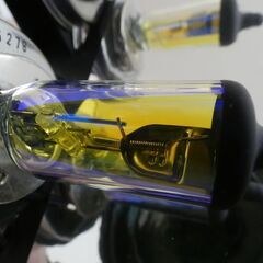 中古品！ BOSCH H4 ハロゲン ヘッドライト バルブ イエロー 60/55W 2個入りの画像