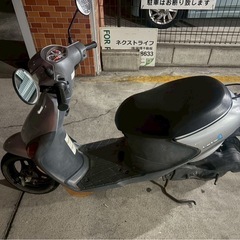 スズキ　レッツ4  シルバー  原付　バイクの画像