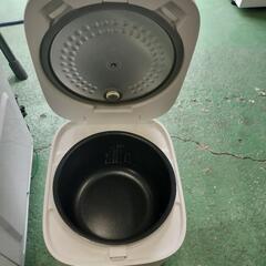 炊飯器の画像