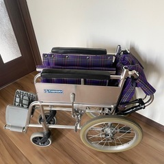 介助式車椅子の画像