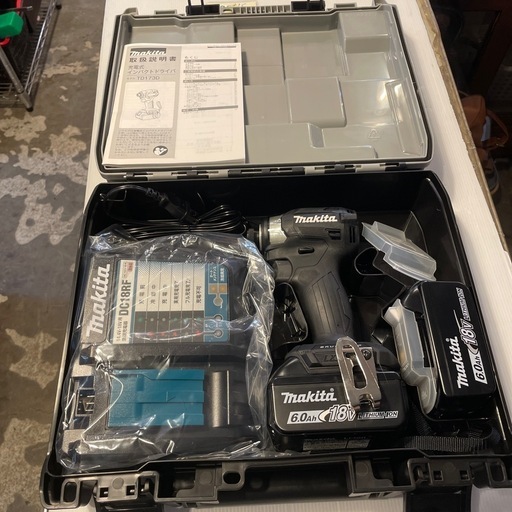 未使用品！ makita 18V 6.0Ah インパクトドライバー フルセット TD173DRGXB ブラック Black  【バッテリー2個 充電器 ケース 取説】