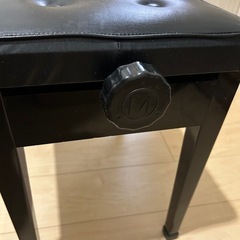 レザー張り　高低ピアノ椅子の画像