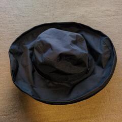 レディース用つばの広い帽子(ひも付き)