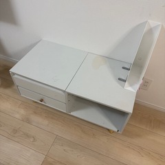 ドレッサー白の画像