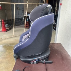 チャイルドシート　ジョーイ　ターン　回転式の画像