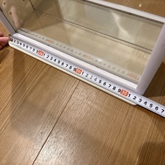 鏡張りのコレクションケース、フィギュアケースの画像