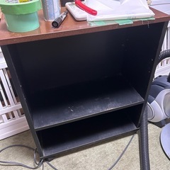 机 収納棚 セット キャスター付けれますの画像