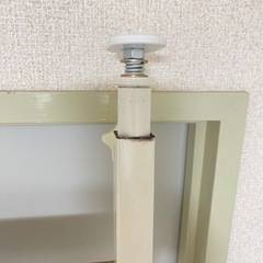 アイリスオーヤマ 突っ張りラック 棚付きの画像