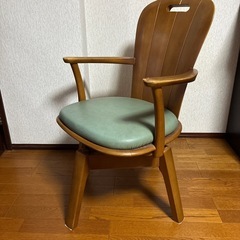 取りに来てくれる方に差し上げます　回転式チェアの画像