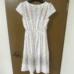 新品タグ付き未着用♡toccoの花柄ワンピース(ベルトなし)です☺️の画像