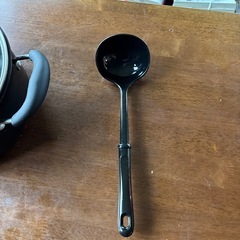 蓋付き鍋とオタマセットの画像