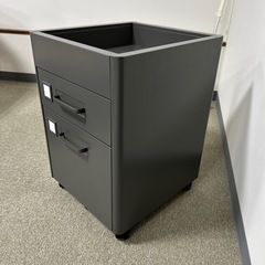 【福岡県内送料込み】袖　引き出し　ワゴンの画像