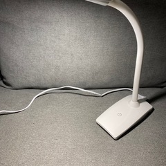 ニトリ LEDデスクライトの画像