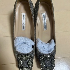 新品　未使用　マノロブラニク　　結婚式　ビジュー　パンプス　35 23㎝くらいの画像