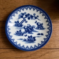 唐子柄　蓋付湯呑み4セット　小皿付の画像