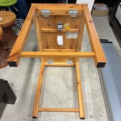 折りたたみテーブルの画像