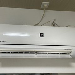 シャープ エアコン 6畳タイプ (2.2kw 6〜8畳位のお部屋) 取り付け工事コミの画像
