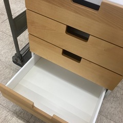 【ジモティー割引で最大15％OFF⭐️】 デスクワゴン　引き出し収納　木目×ホワイトの画像