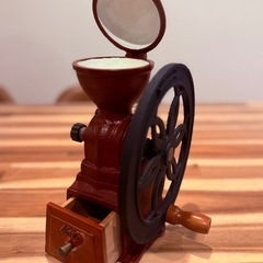 お話し中　Kalita コーヒーミル　車輪付き　手動の画像