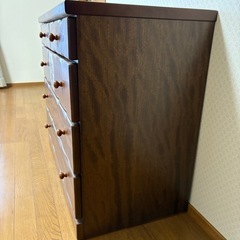 ローチェストの画像