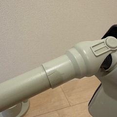 コードレススティククリーナー　掃除機　アンドデコ　　の画像
