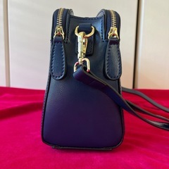 Azame アゼーム　ショルダーバッグ 本革　レディース　ネイビーの新品・未使用品の画像
