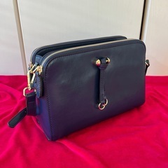 Azame アゼーム　ショルダーバッグ 本革　レディース　ネイビーの新品・未使用品の画像