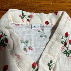 イチゴ柄甚平✴︎110の画像