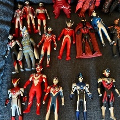 ウルトラマン フィギュア 60体の画像