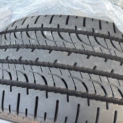 サマータイヤ (YOKOHAMAタイヤ 225/55R/18 98H)の画像