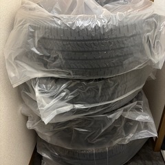 サマータイヤ (YOKOHAMAタイヤ 225/55R/18 98H)の画像