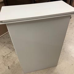 ロ 2508-309 ゴミ箱 ホワイト キズ汚れ有りの画像
