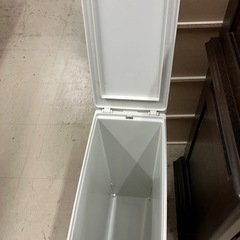 ロ 2508-309 ゴミ箱 ホワイト キズ汚れ有りの画像