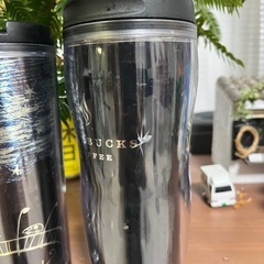 スターバックスタンブラー2本の画像