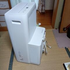 アイリスオーヤマのポータブルクーラーの画像