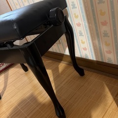 ピアノ　猫足　イスの画像