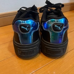スニーカー　PUMA  22.5cmの画像