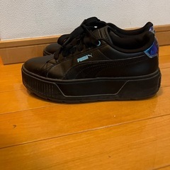 スニーカー　PUMA  22.5cmの画像