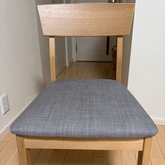 ニトリ　ダイニングテーブル&ダイニングチェア2つの画像