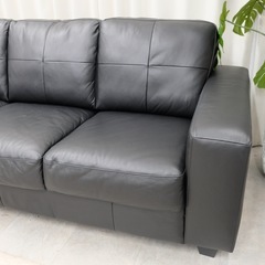 KH-23【新入荷　リサイクル品】IKEA スコガビー　本革3シーターソファ　黒の画像