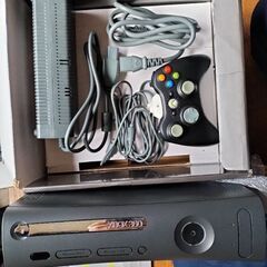 超美品の任天堂3DS LL とxbox360エリートの画像
