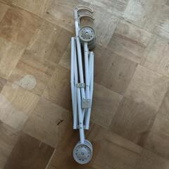 【美品・未使用？・何用？】折りたたみ式キャスターの画像