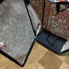 【美品・未使用？・派手】サンリオ　ハロー・キティのキャリーケース・買い物キャリーの画像